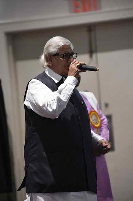 Gurudev1-7-11-14-5812-DDeRosaPhoto