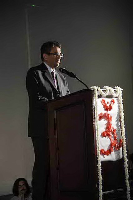 Gurudev1-7-11-14-6659-DDeRosaPhoto