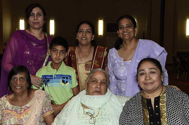 Gurudev1-7-13-14-9669-DDeRosaPhoto