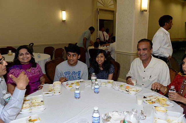 Gurudev2-7-11-14-1665-DDeRosaPhoto