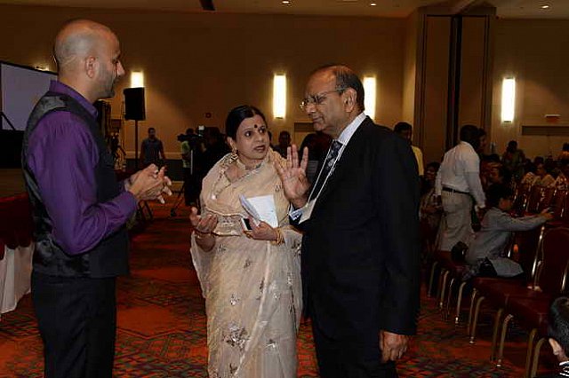 Gurudev2-7-11-14-1796-DDeRosaPhoto