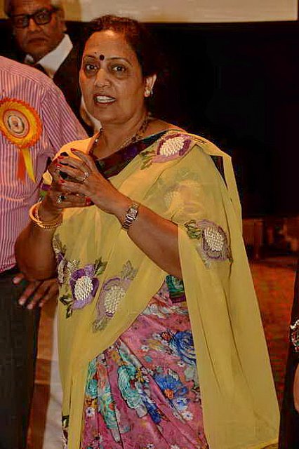 Gurudev2-7-11-14-1844-DDeRosaPhoto