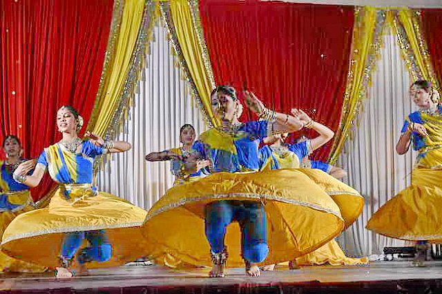 Gurudev1-7-11-14-5940-DDeRosaPhoto