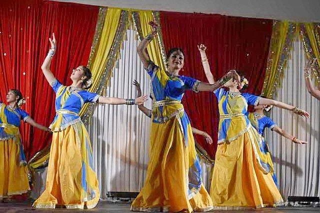 Gurudev1-7-11-14-5948-DDeRosaPhoto