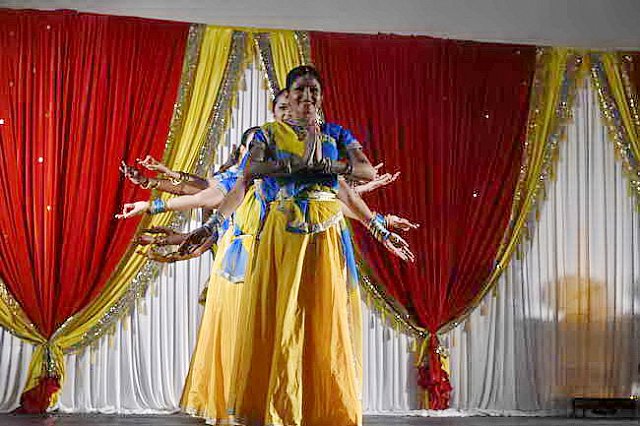 Gurudev1-7-11-14-5981-DDeRosaPhoto