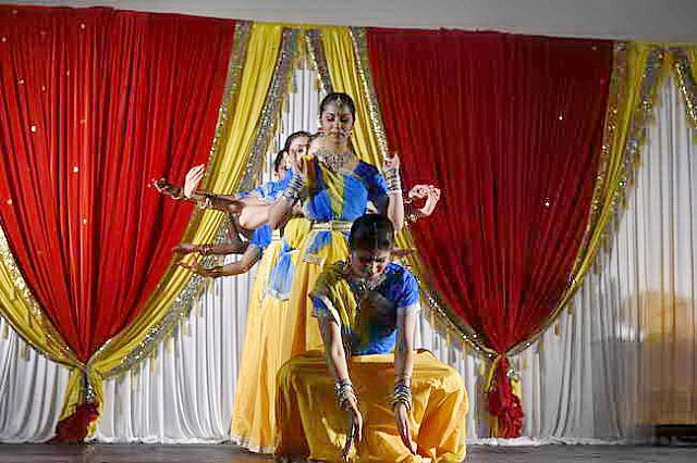 Gurudev1-7-11-14-5982-DDeRosaPhoto