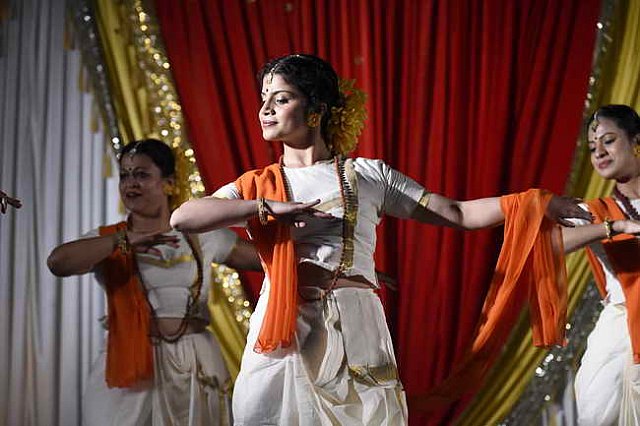 Gurudev1-7-11-14-6044-DDeRosaPhoto