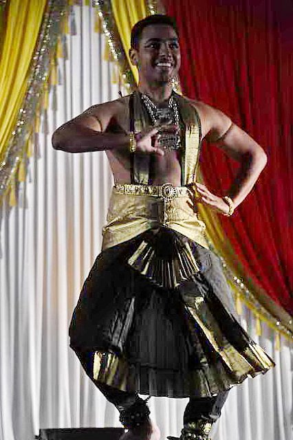 Gurudev1-7-11-14-6251-DDeRosaPhoto