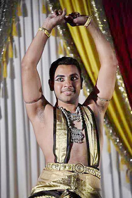 Gurudev1-7-11-14-6263-DDeRosaPhoto