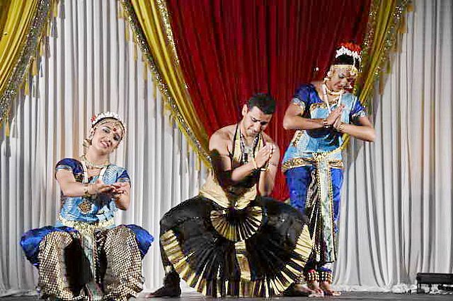 Gurudev1-7-11-14-6278-DDeRosaPhoto