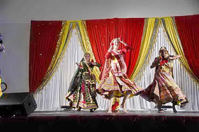 Gurudev1-7-11-14-6287-DDeRosaPhoto