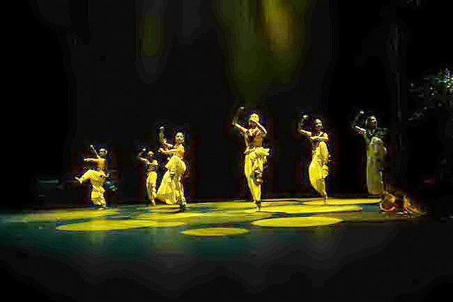 Gurudev1-7-12-14-8117-DDeRosaPhoto