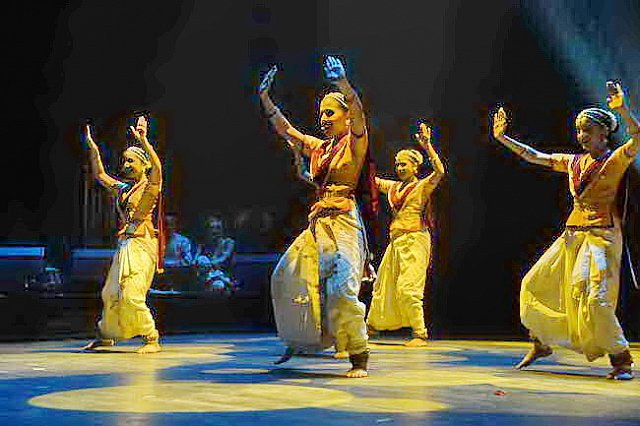 Gurudev1-7-12-14-8124-DDeRosaPhoto