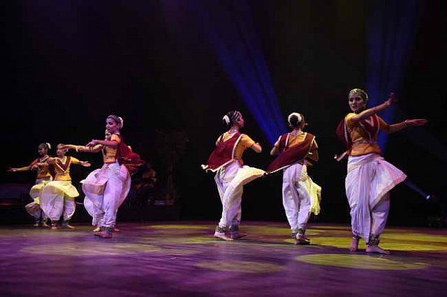 Gurudev1-7-12-14-8172-DDeRosaPhoto