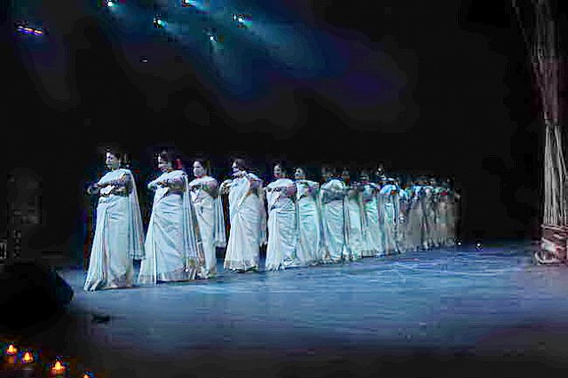 Gurudev1-7-12-14-8234-DDeRosaPhoto