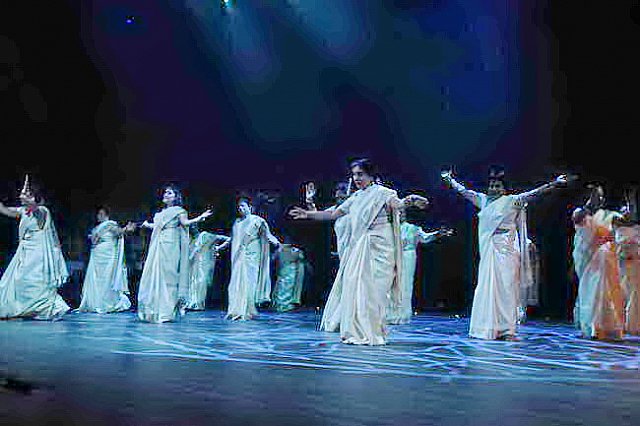 Gurudev1-7-12-14-8238-DDeRosaPhoto