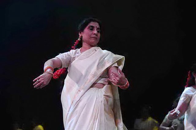 Gurudev1-7-12-14-8268-DDeRosaPhoto