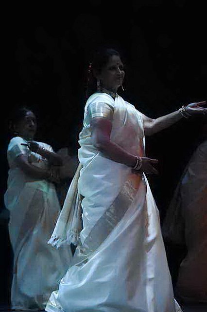 Gurudev1-7-12-14-8270-DDeRosaPhoto