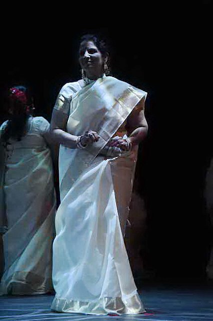 Gurudev1-7-12-14-8272-DDeRosaPhoto