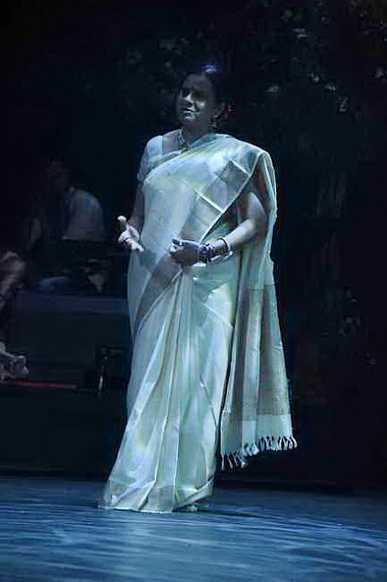 Gurudev1-7-12-14-8276-DDeRosaPhoto