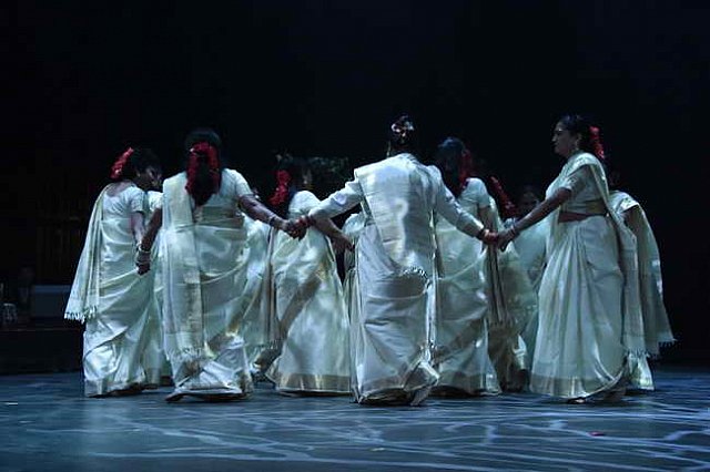 Gurudev1-7-12-14-8286-DDeRosaPhoto