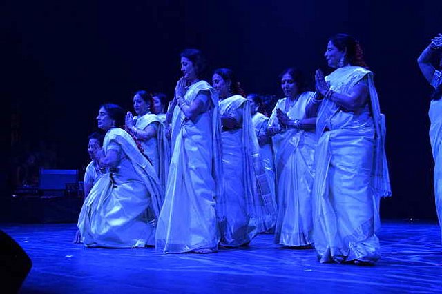 Gurudev1-7-12-14-8294-DDeRosaPhoto