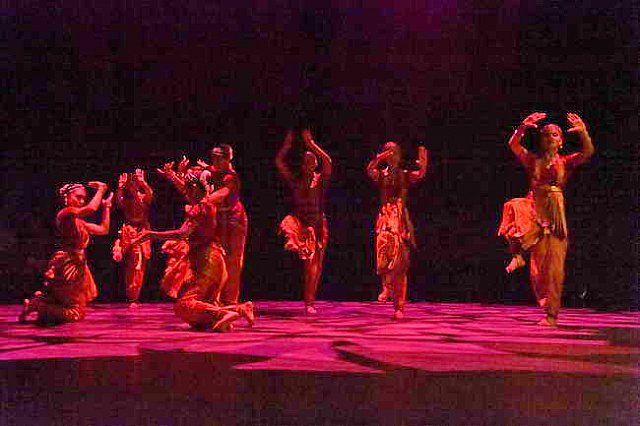 Gurudev1-7-12-14-8311-DDeRosaPhoto