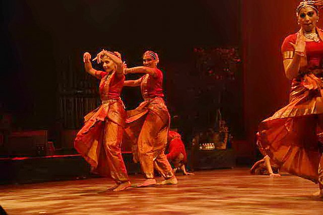 Gurudev1-7-12-14-8330-DDeRosaPhoto