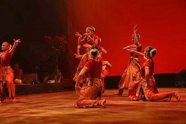 Gurudev1-7-12-14-8333-DDeRosaPhoto