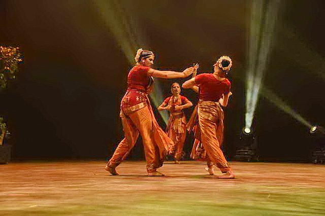 Gurudev1-7-12-14-8361-DDeRosaPhoto