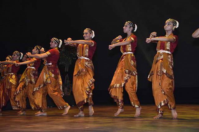 Gurudev1-7-12-14-8367-DDeRosaPhoto