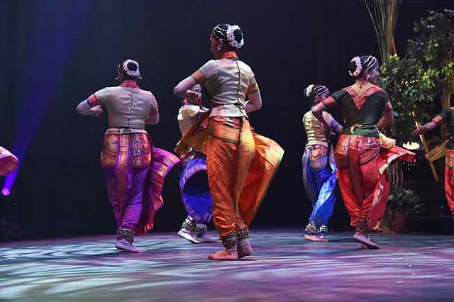 Gurudev1-7-12-14-8433-DDeRosaPhoto