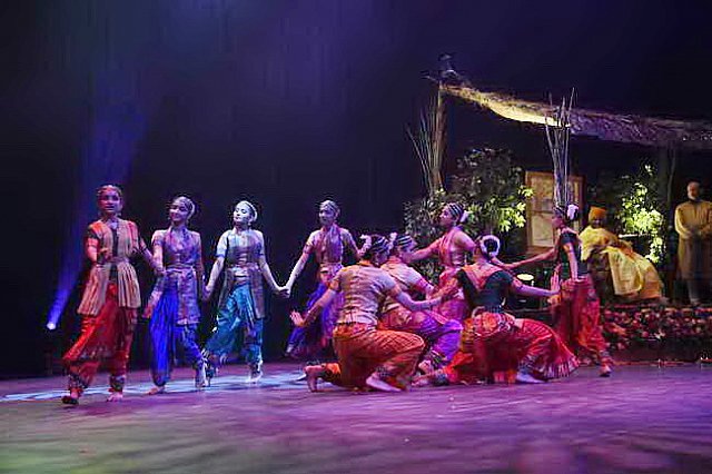 Gurudev1-7-12-14-8438-DDeRosaPhoto