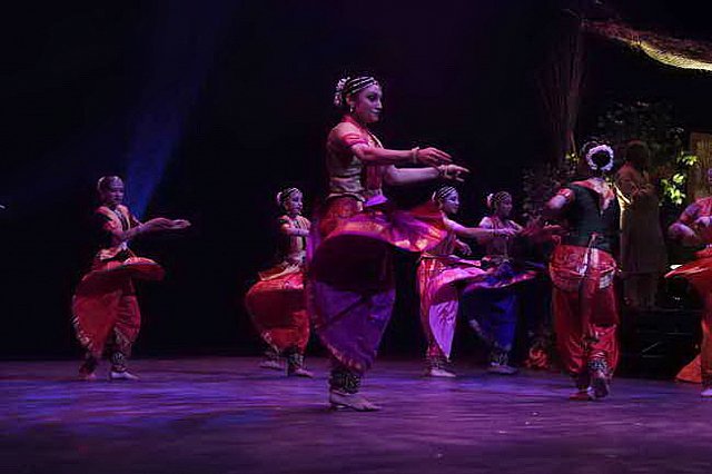 Gurudev1-7-12-14-8475-DDeRosaPhoto