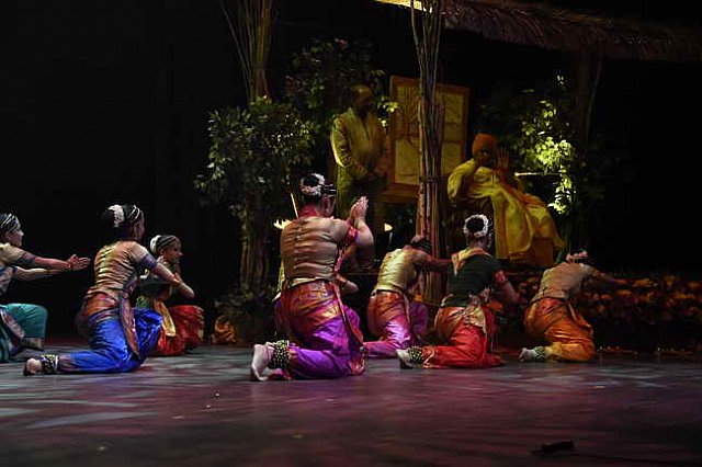 Gurudev1-7-12-14-8482-DDeRosaPhoto