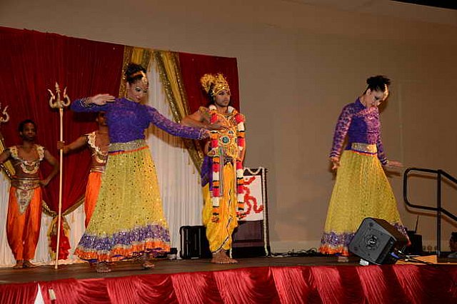 Gurudev2-7-11-14-2169-DDeRosaPhoto