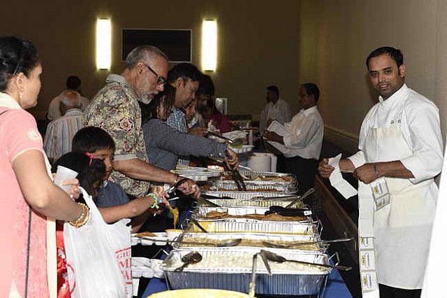 Gurudev1-7-13-14-9684-DDeRosaPhoto