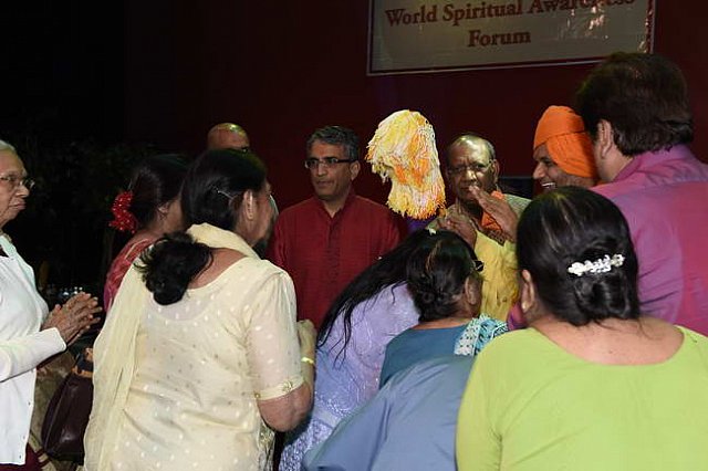 Gurudev1-7-12-14-8717-DDeRosaPhoto