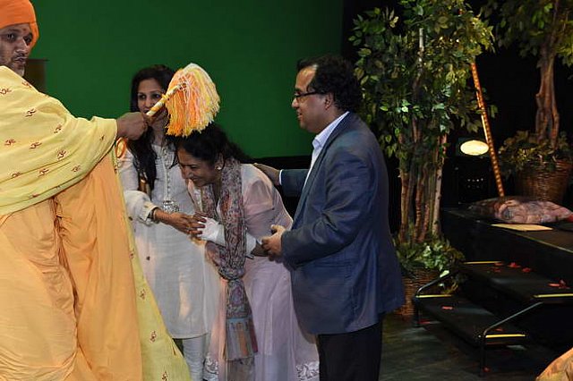 Gurudev1-7-12-14-8731-DDeRosaPhoto