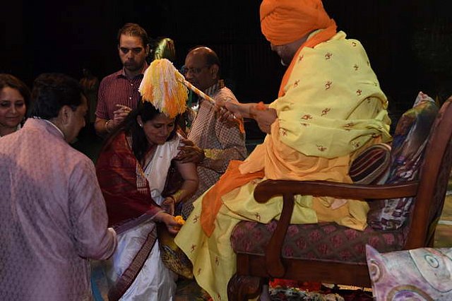 Gurudev1-7-12-14-8856-DDeRosaPhoto