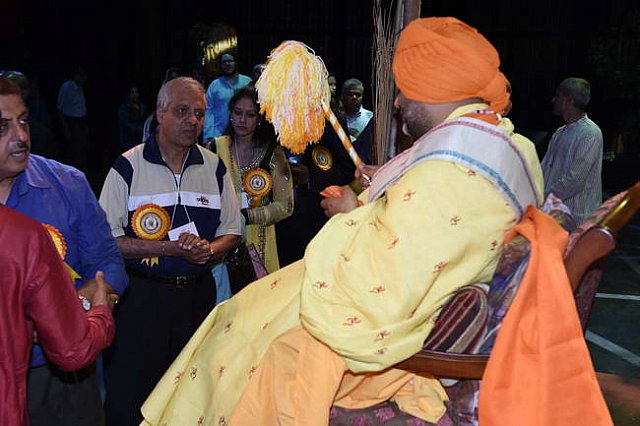 Gurudev1-7-12-14-9034-DDeRosaPhoto