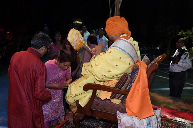 Gurudev1-7-12-14-9143-DDeRosaPhoto