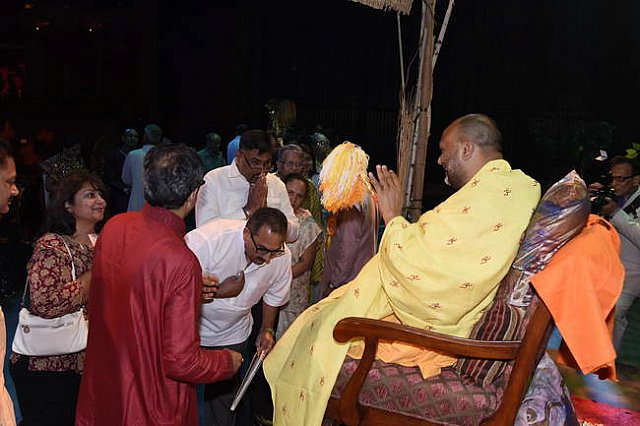 Gurudev1-7-12-14-9359-DDeRosaPhoto