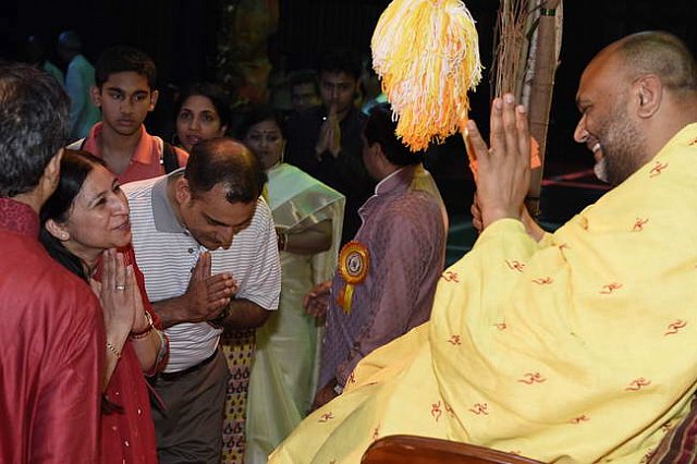 Gurudev1-7-12-14-9382-DDeRosaPhoto