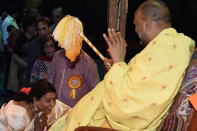 Gurudev1-7-12-14-9390-DDeRosaPhoto