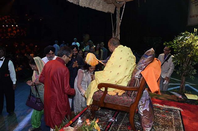 Gurudev1-7-12-14-9407-DDeRosaPhoto