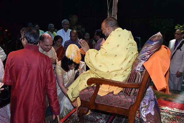 Gurudev1-7-12-14-9415-DDeRosaPhoto