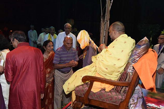 Gurudev1-7-12-14-9416-DDeRosaPhoto