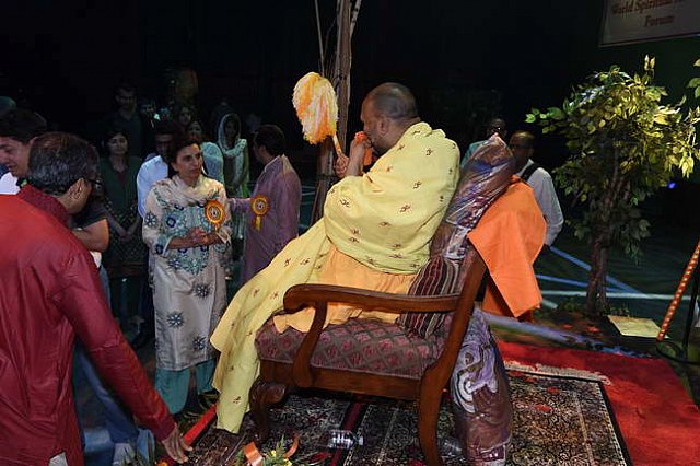 Gurudev1-7-12-14-9452-DDeRosaPhoto