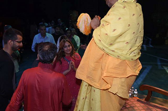 Gurudev1-7-12-14-9460-DDeRosaPhoto